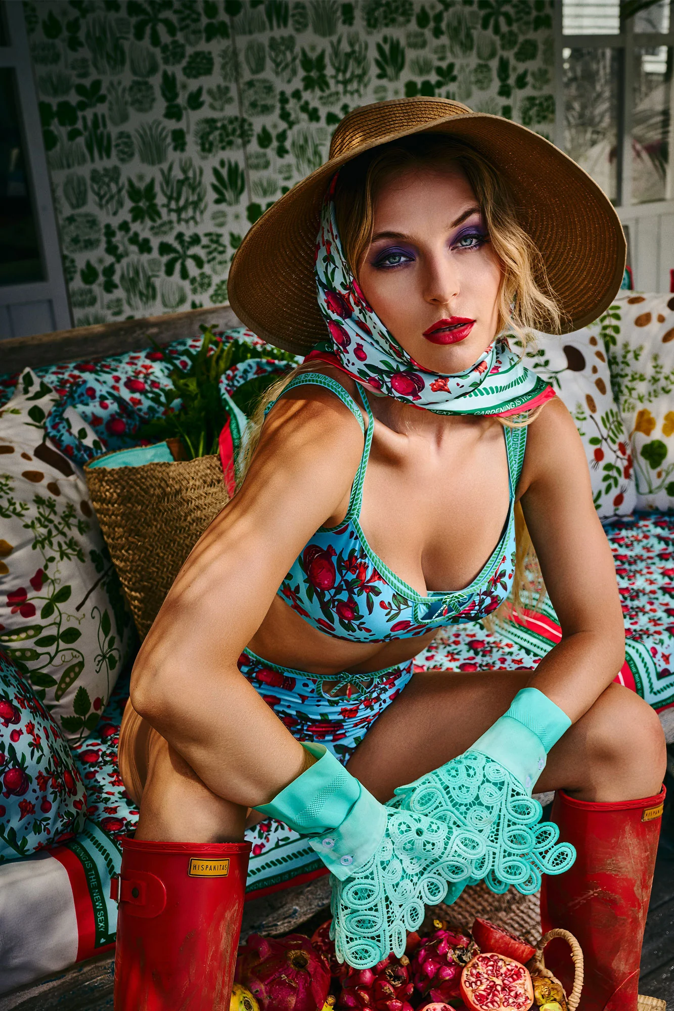 plunge balcony bra - Image 4