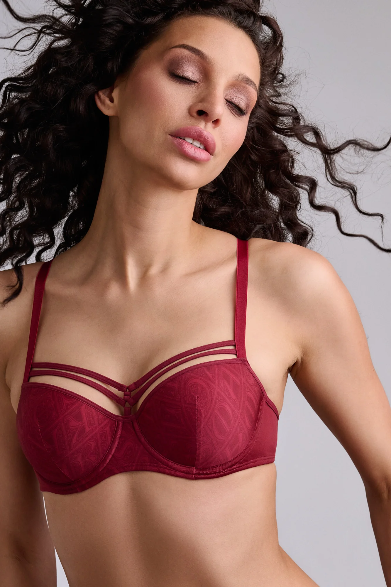 plunge balcony bra - Image 7